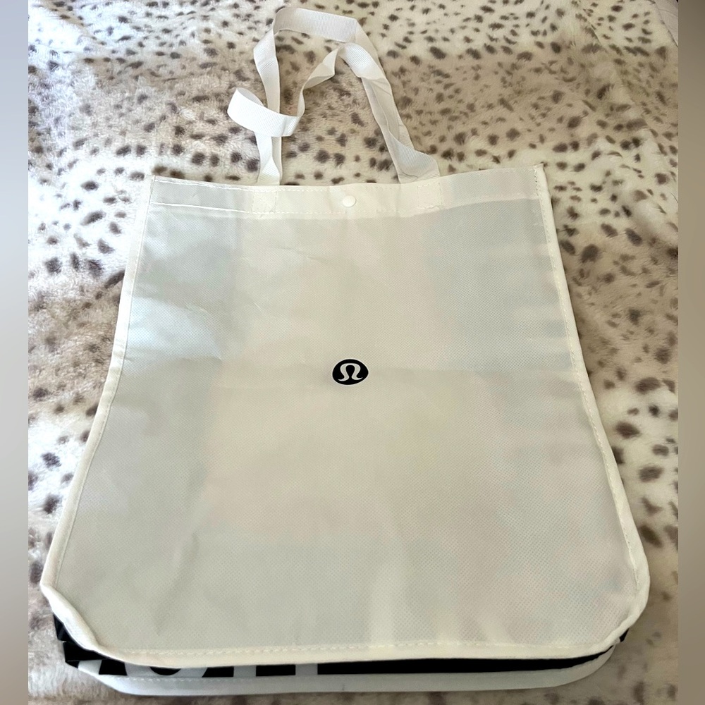 Lululemon athletic bag